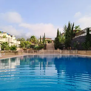 Luxury Apartment, Comfort And Relax, Views Of The Pool Apartment